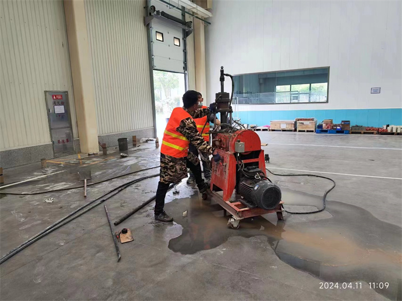 惠水厂房地面下沉塌陷注浆加固施工